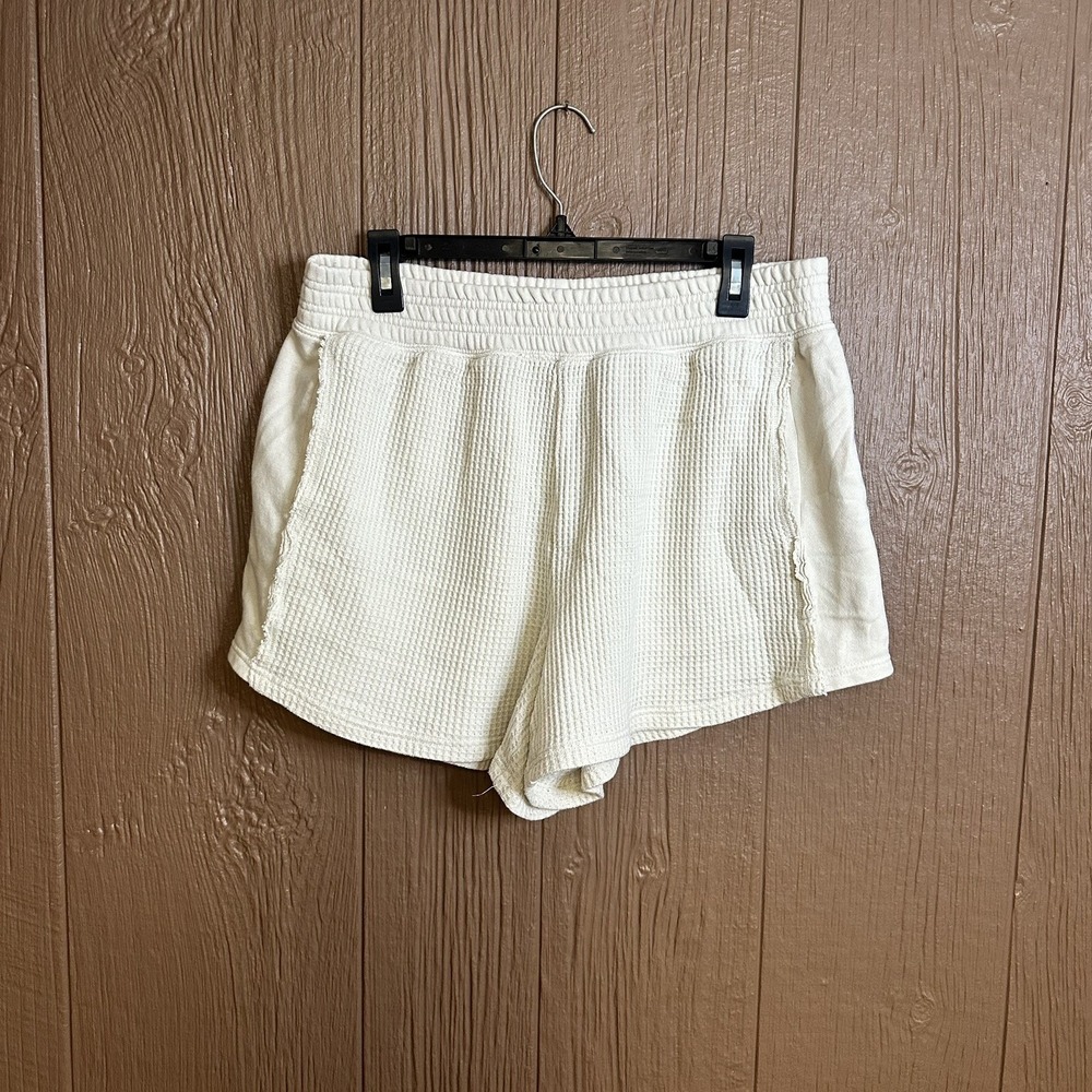 Aerie Women's Cream Waffle Knit Lounge Shorts Size L Loungwear Cozy Coastal